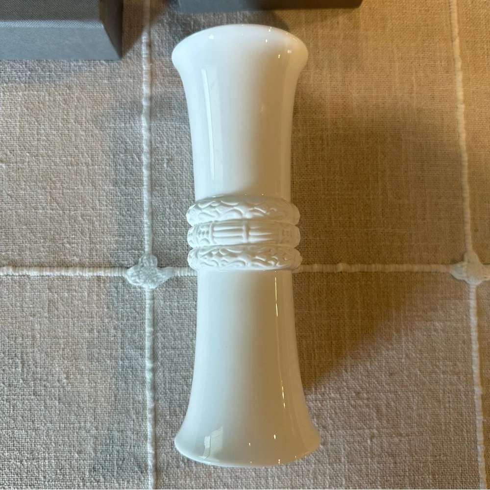 NWT Katy Briscoe | White Bone China Porcelain Bud Vase $195